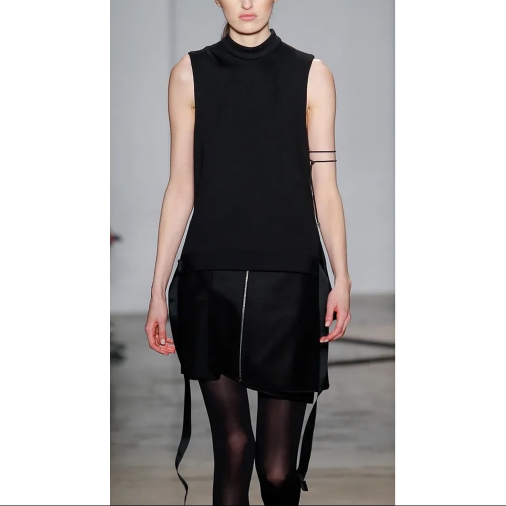 Tim Coppens top